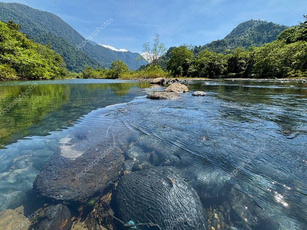 Durchflussanzeige mit klarem Wasser